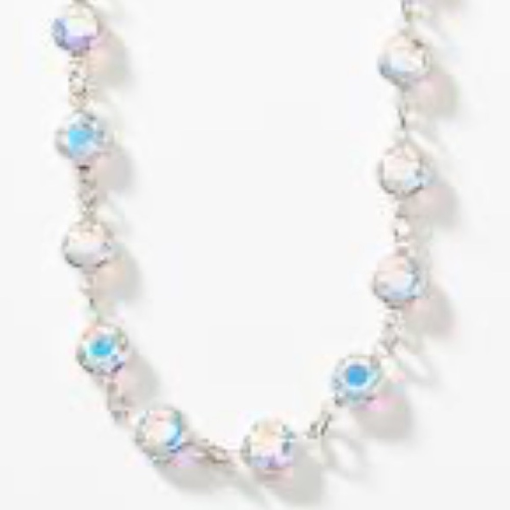 Chanelle Necklace, Crystal Aurore Boreale
Item 1125N